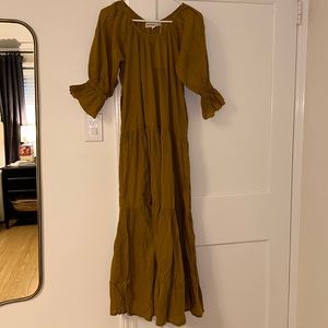 Daughters of India - Sahana Gown in Desert. Nwt